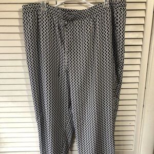 Ellen Tracy Black and White Dress Pats, Size Large